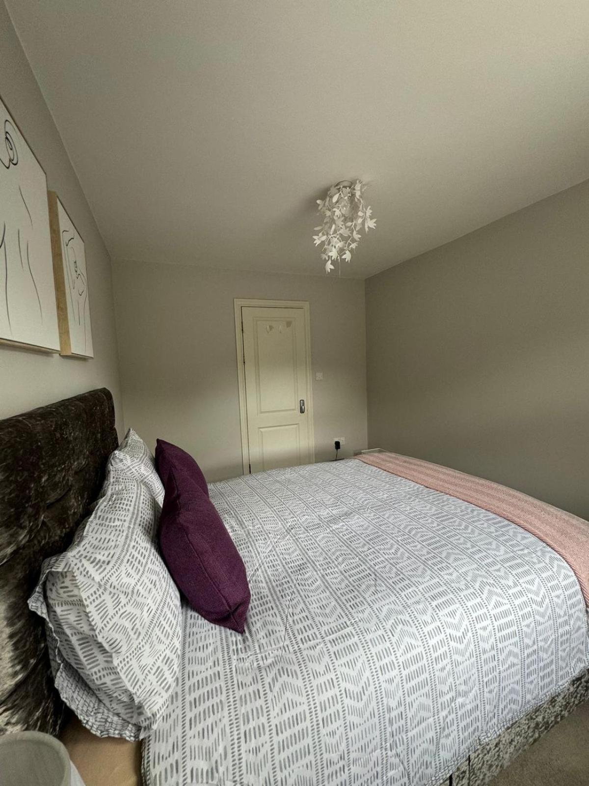 Brentford Guest Rooms Exterior photo
